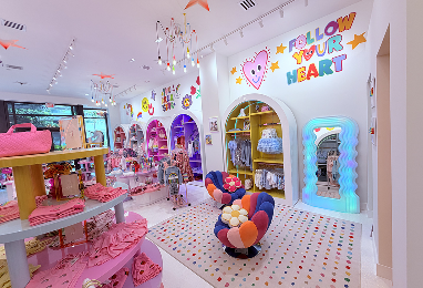 Lola + The Boys Aventura store interior