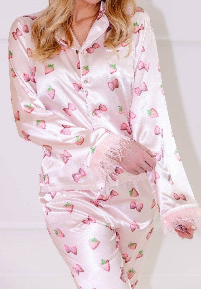 exclude-new-arriv Sets Women's Strawberry Dream Silky Set