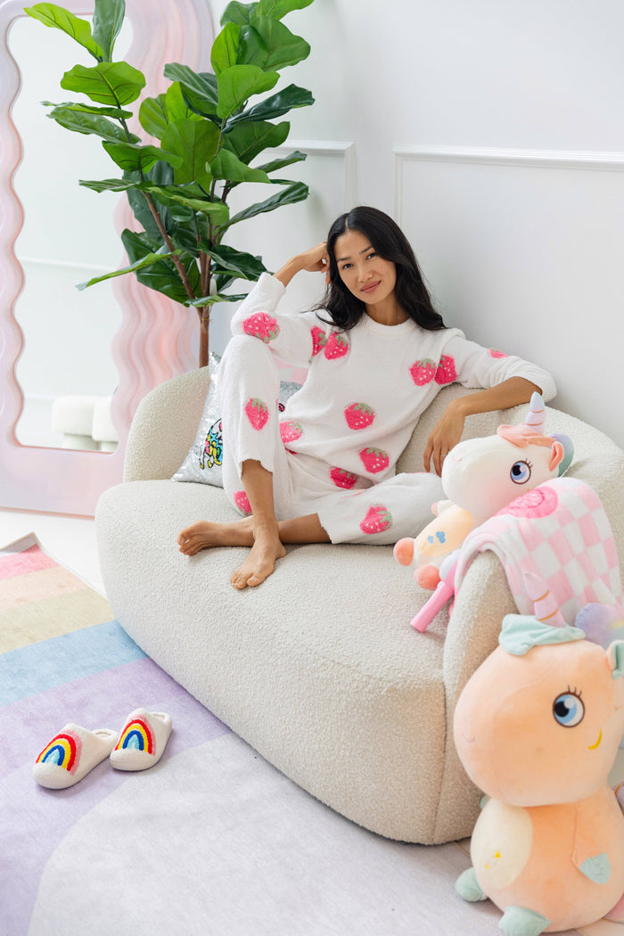 Lola + The Boys Womens Women's Fuzzy Strawberry Set