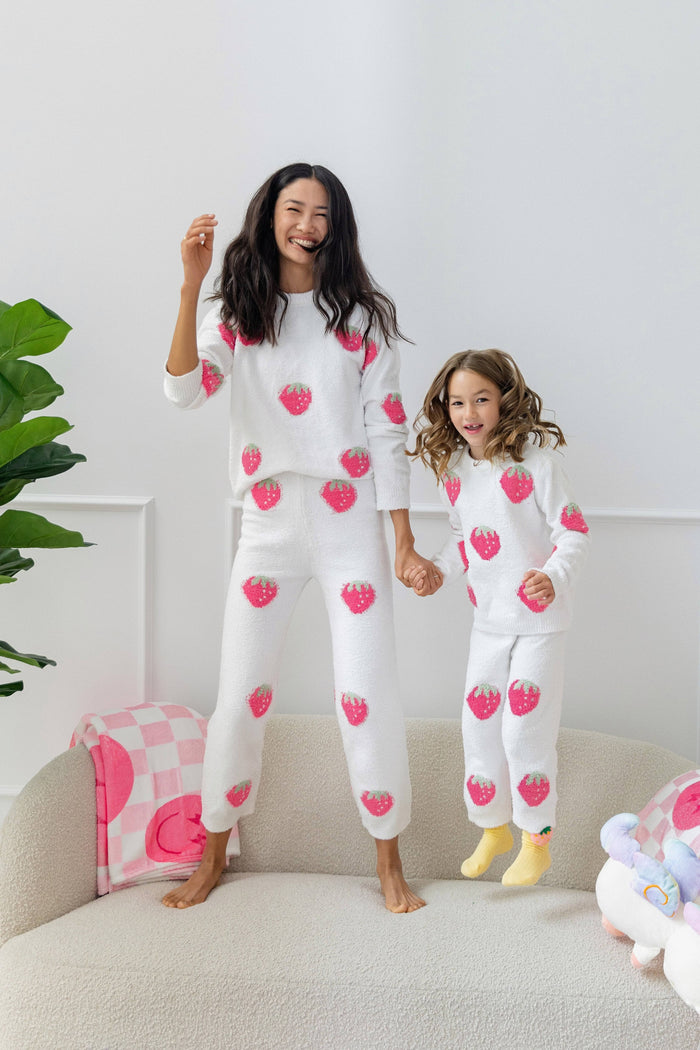Lola + The Boys Womens Women's Fuzzy Strawberry Set