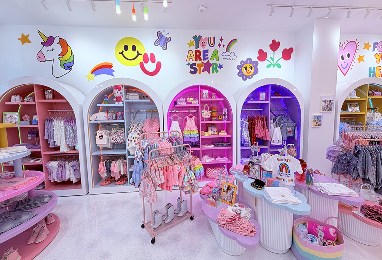 Lola + The Boys Aventura store interior