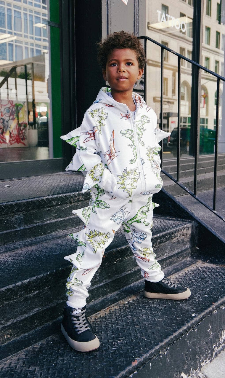 https://lolaandtheboys.com/cdn/shop/files/sets-dino-doodle-jogger-set-lola-the-boys-29686608691302_380x@2x.jpg?v=1694188864