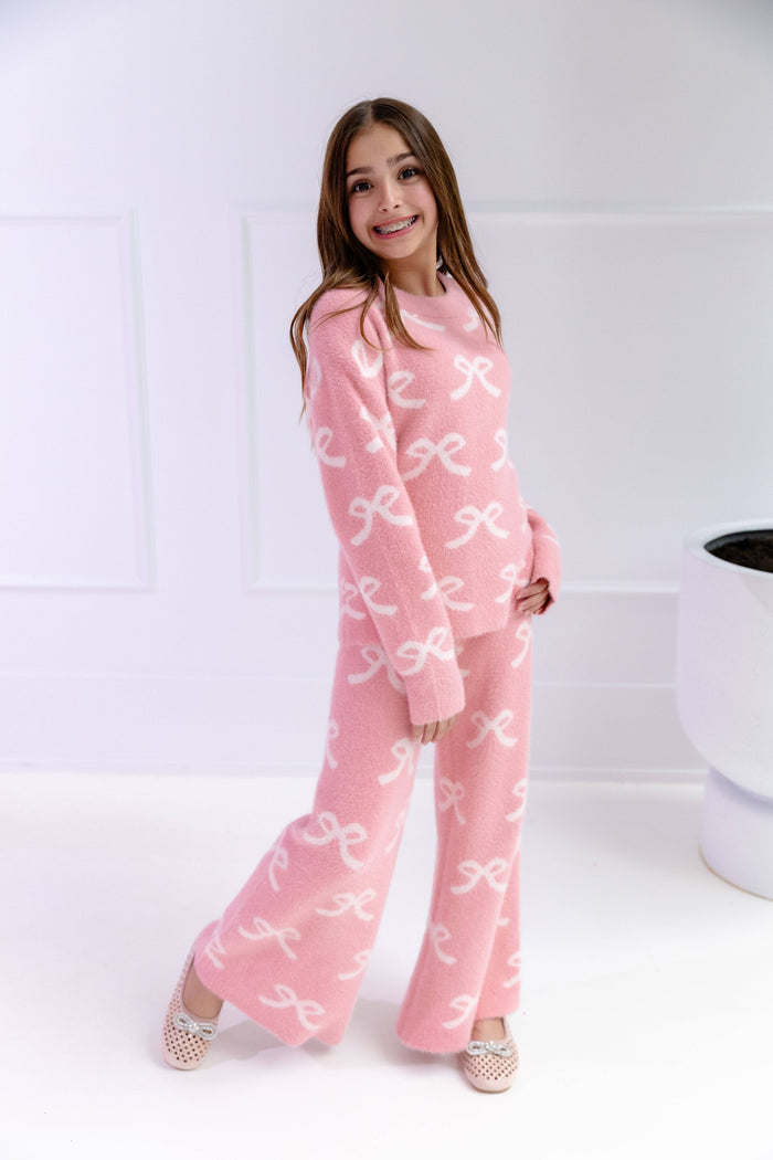 Lola + The Boys Sets Pretty in Bows Fuzzy Set