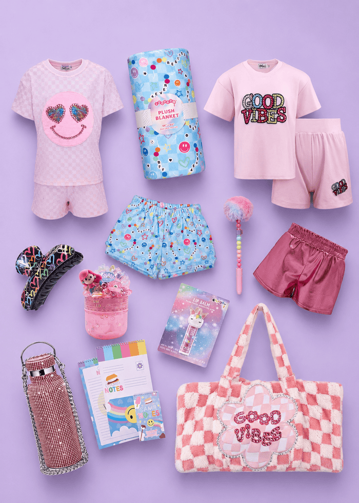 Lola + The Boys The Camp Edit - Pink
