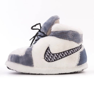 Lola + The Boys Footwear One size White and Grey Athletic Slippers