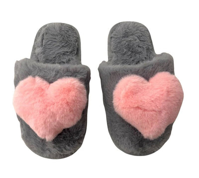 Lola + The Boys 9.5/10 / grey Fuzzy heart slippers