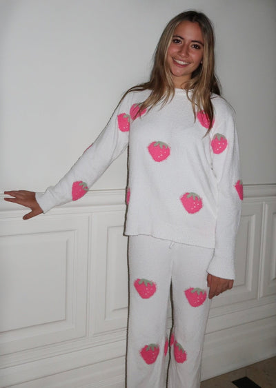 Lola + The Boys Set Womens Fuzzy Strawberry Set